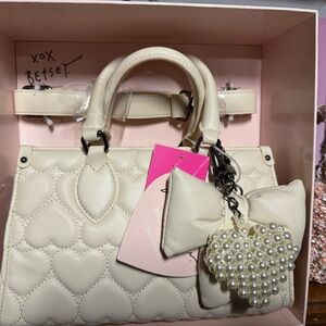 Betsey Johnson Cream Handbag with Heart Charm NIB Gift Winter White Vibes